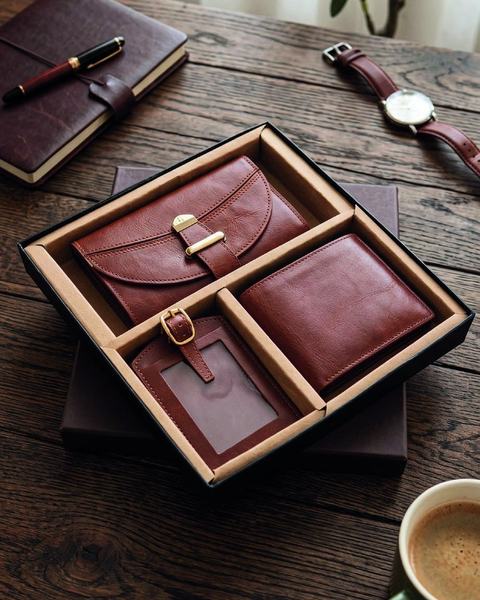 Passport wallet, wallet and luggage tag set, CP26-9031, in cow printed leather